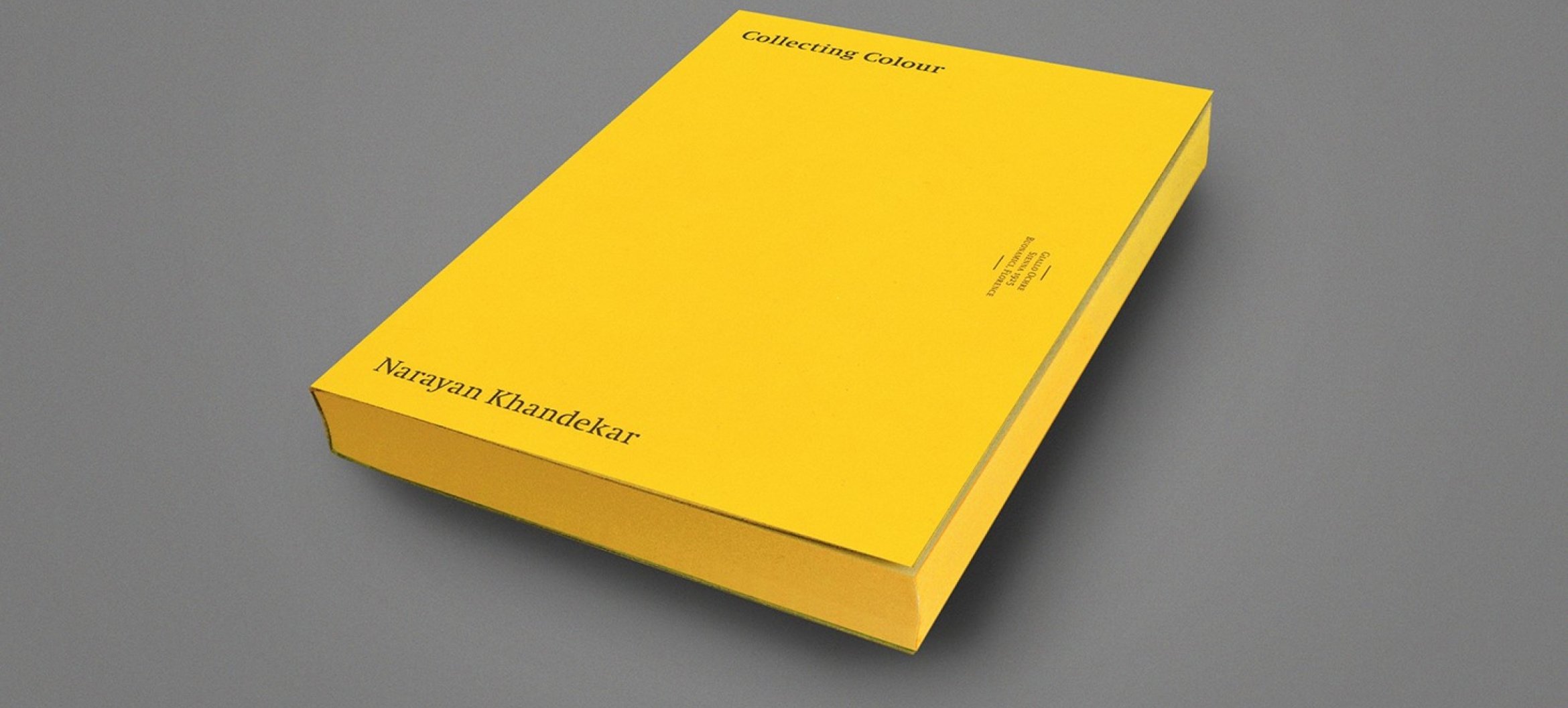 Collecting Colour,  door Narayan Khandekar, uitgave ArtEZ Press en Sikkens Foundation, ontwerp Thijs Verbeek