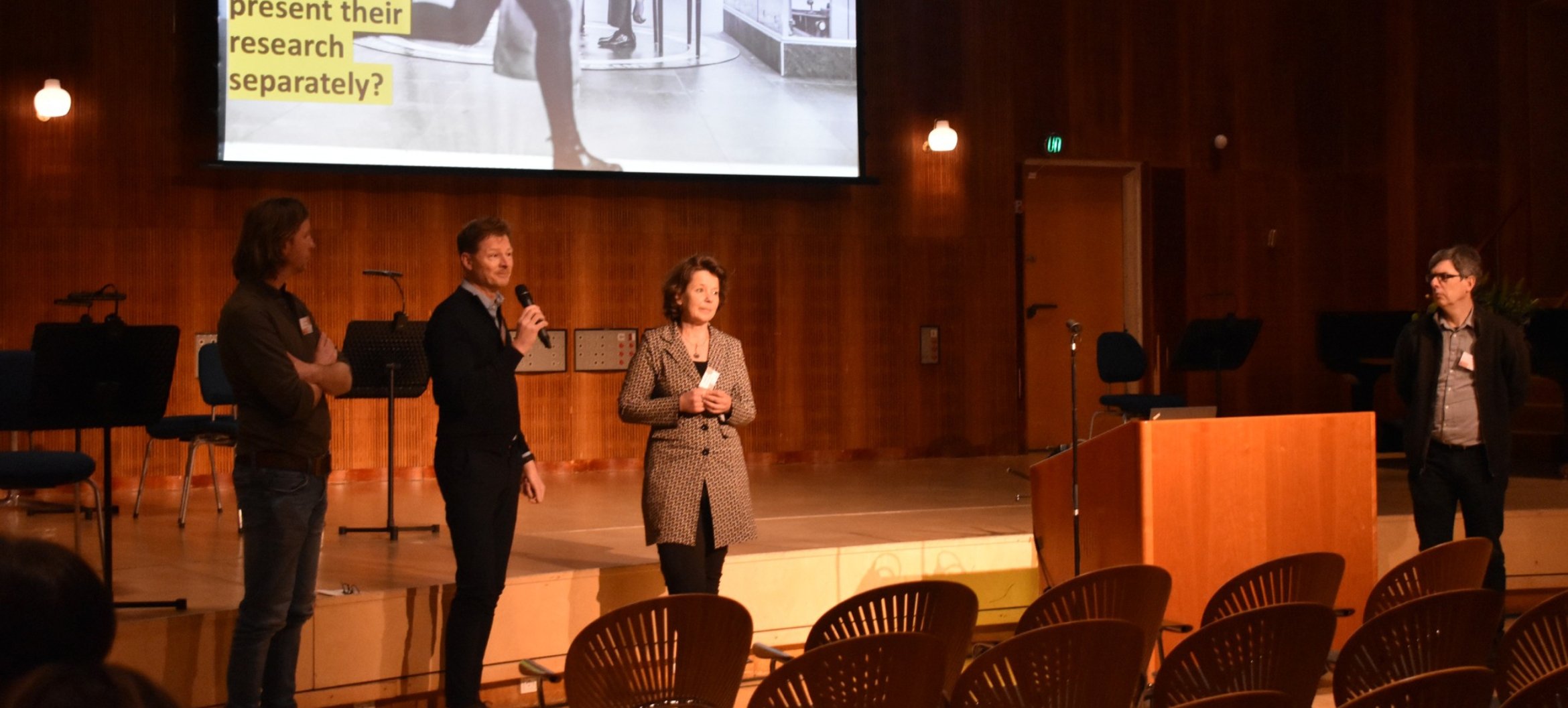 Van links naar rechts: Rik Cornelissen (onderzoekscoach conservatorium in Arnhem), Steven Faber (onderzoekscoach conservatorium in Zwolle) en Annemarie Reitsma (hoofd masteropleidingen muziek) tijdens een conferentie in Kopenhagen