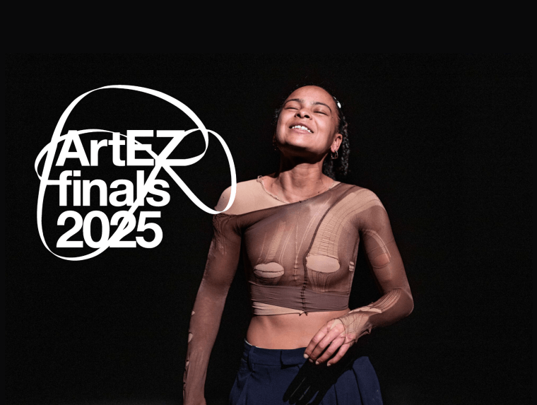 Serah - Dubbelbloed, 2025, finals Toneelschool, foto door Bart Grietens