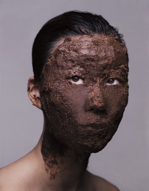 Dutch Fashion Photography: Liquid Bodies and Fluid Faces