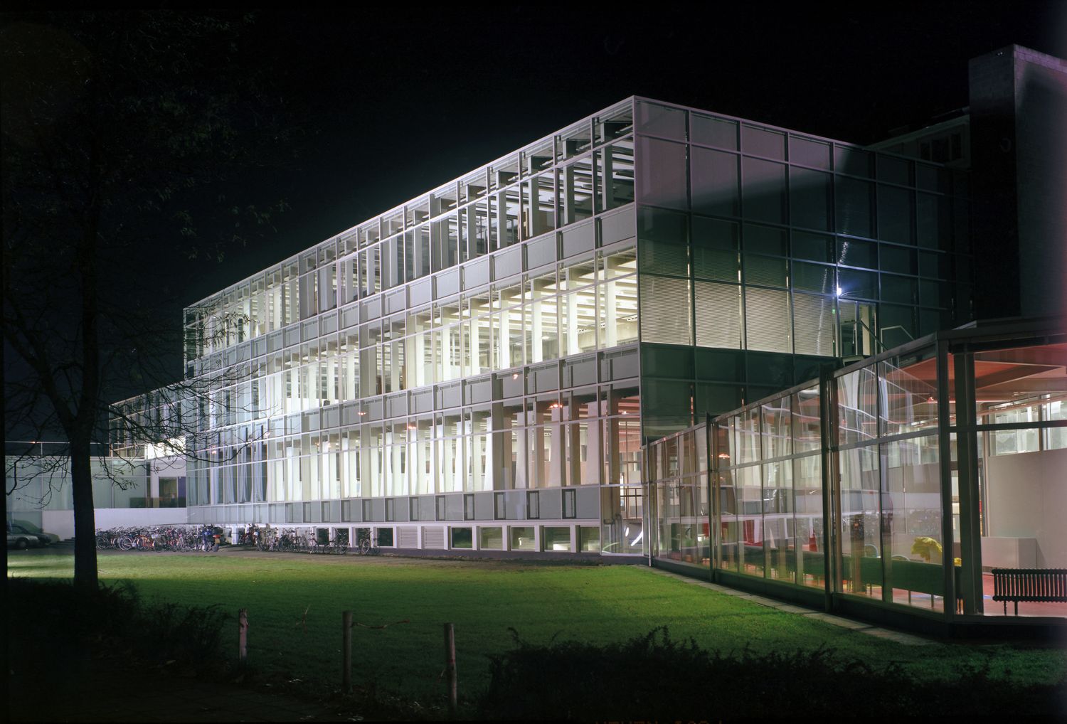de Nederlandse universiteiten ArtEZ hogeschool voor de de Nederlandse universiteiten ArtEZ hogeschool voor de